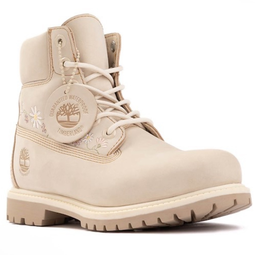 🌷 Timberland 6” Premium Boots Floral Angora 👢 - Picture 3 of 4